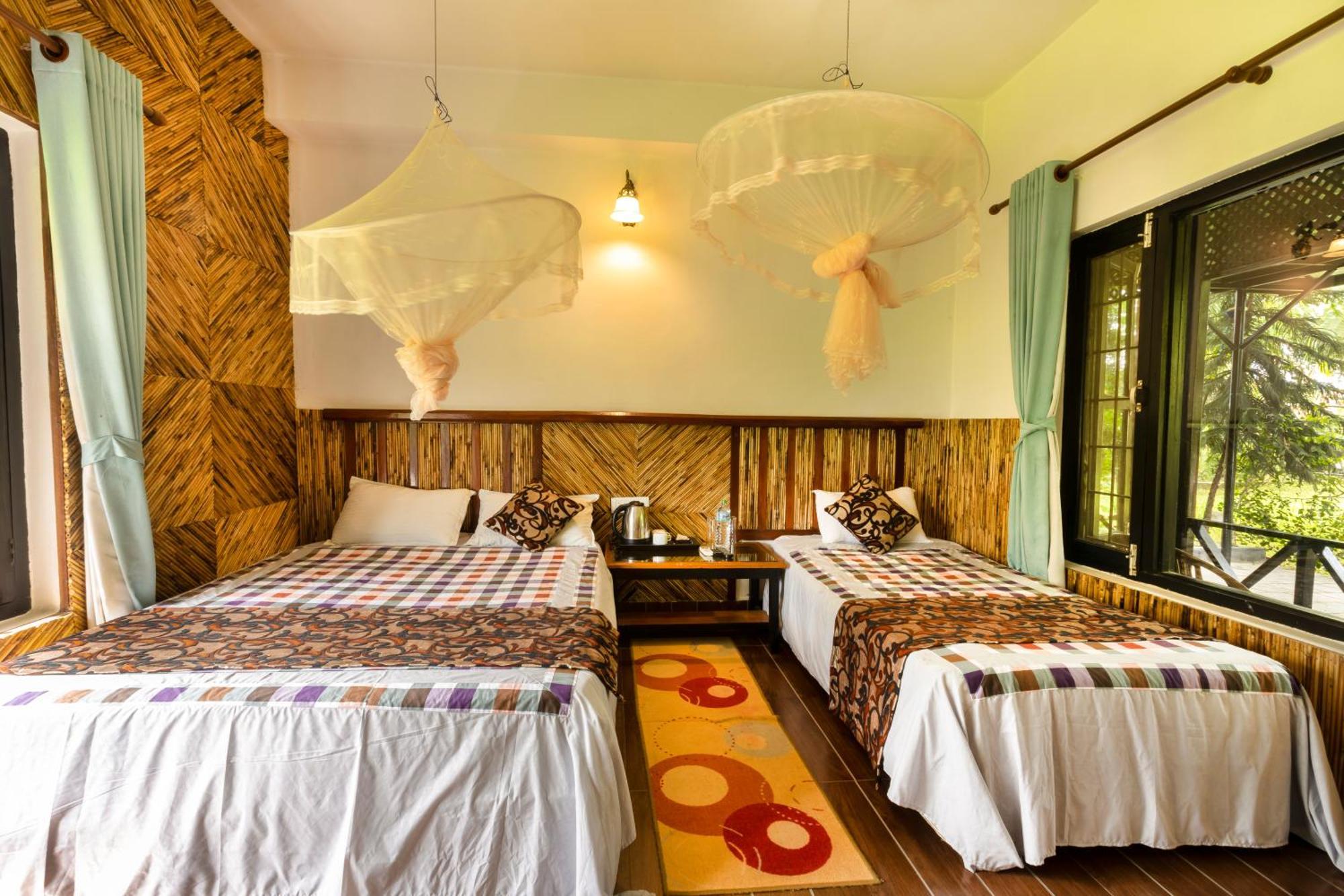 Hotel Parkside & Swimming Pool-Between Greenery And Azure ,Your Perfect Retreat 치트완 외부 사진